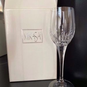 Mikasa Arctic Lights Wine Glasses Set of 2